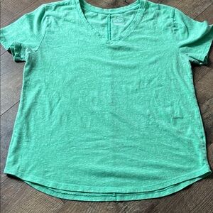 Women's V-Neck Short Sleeve Tee - vibrant Green